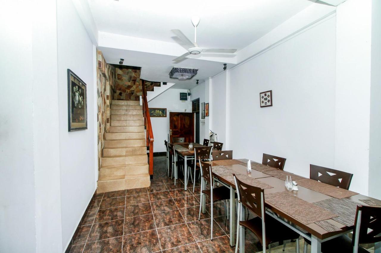 Oyo 314 Neo Holiday Home Katunayaka Ngoại thất bức ảnh